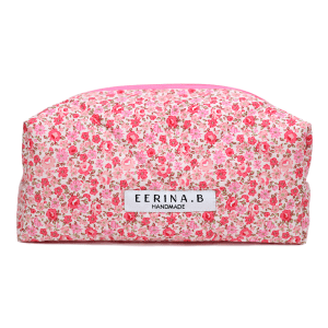 Handgemaakte toilettas Pink Roses met roze bloemetjes - Productfoto