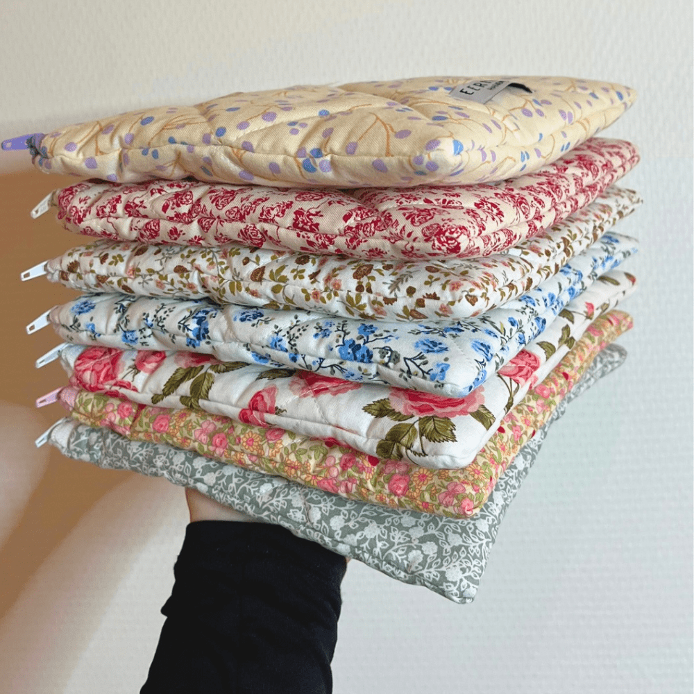 Verschillende etui's met vrolijke printjes